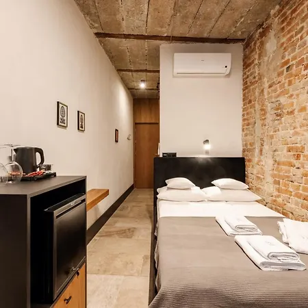 Rs Prestige Rybna 5 & Апарт-отель Люблин